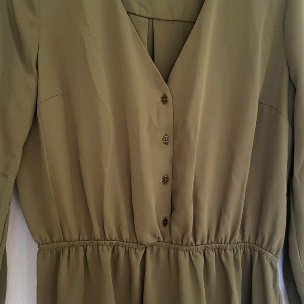 Dress - Picture 2 of 3